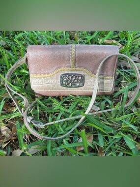 Vintage Croc Embossed Brighton Brown & Cream Crossbody with Gold Trim